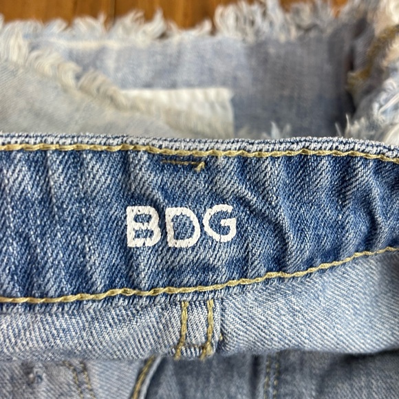 Urban outfitters BDG super high rise cheeky jeans shorts size 29 - Picture 3 of 8